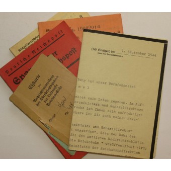 65 Feldpostbrev till Georg Kiemels familj skickade av hans söner från fronten. Espenlaub militaria